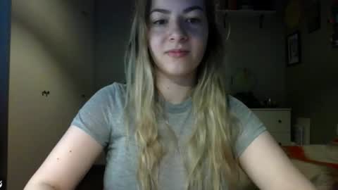 Snapshot of rosie_june chatting on 14, 11, 2025 Rosie online show from 14, 11, 2025