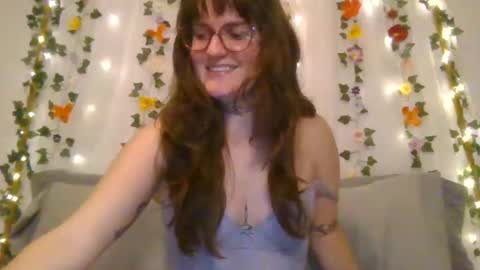 Snapshot of rosie_woods chatting on 15, 10, 2025 rosie_woods online show from 15, 10, 2025