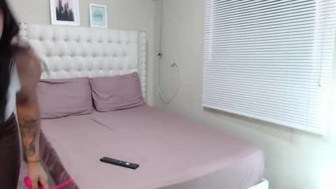 rosiehw online show from 5, 3, 2025