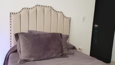 Ross BakerHot online show from 4, 3, 2025