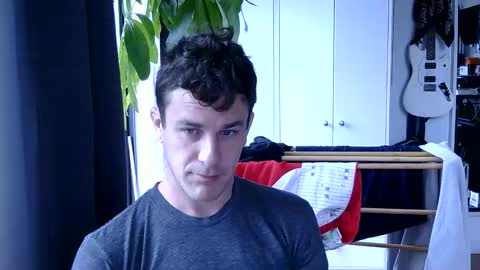 Snapshot of rosscollab chatting on 25, 4, 2026 RossCollab online show from 25, 4, 2026