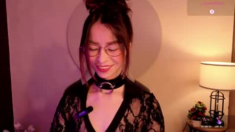 Snapshot of rosse_98_ chatting on 21, 6, 2026 Miss Rosse online show from 21, 6, 2026