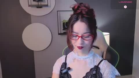 Snapshot of rosse_98_ chatting on 3, 7, 2026 Miss Rosse online show from 3, 7, 2026