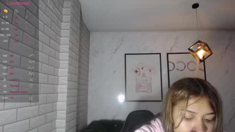 Snapshot of rosse_jeane_v chatting on 4, 2, 2025 rosse jeane v online show from 4, 2, 2025