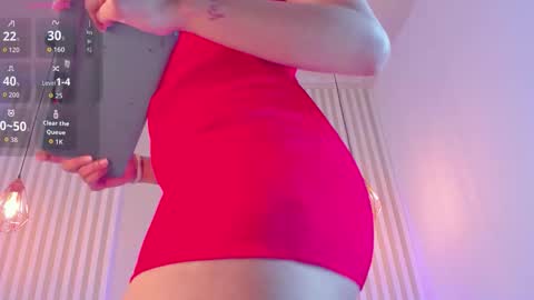 Snapshot of rossvega_ chatting on 22, 10, 2025 Ross online show from 22, 10, 2025