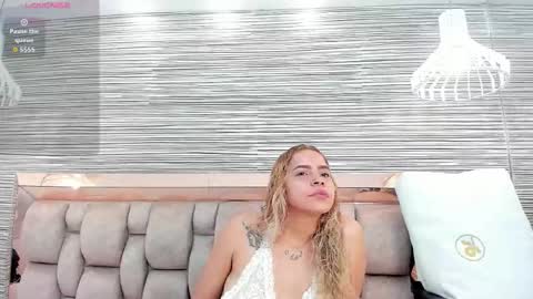 Snapshot of rossy_roose chatting on 22, 2, 2026 Rossy online show from 22, 2, 2026