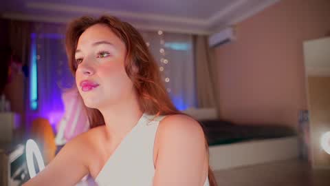 Snapshot of rosyemily chatting on 14, 9, 2025 Hi Im Maria Check my Bio online show from 14, 9, 2025