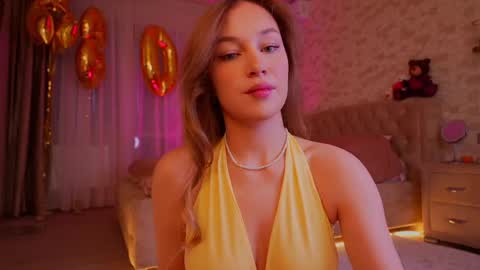 Snapshot of rosyemily chatting on 27, 4, 2026 Hi Im Maria Check my Bio online show from 27, 4, 2026