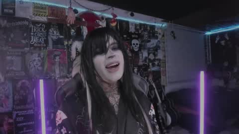 Snapshot of rotten_dreams chatting on 5, 6, 2026 rot online show from 5, 6, 2026