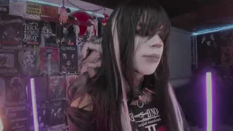 Snapshot of rotten_dreams chatting on 2, 7, 2026 rot online show from 2, 7, 2026