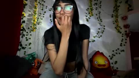 Snapshot of roulyy chatting on 19, 12, 2025 JESSY ROULY online show from 19, 12, 2025