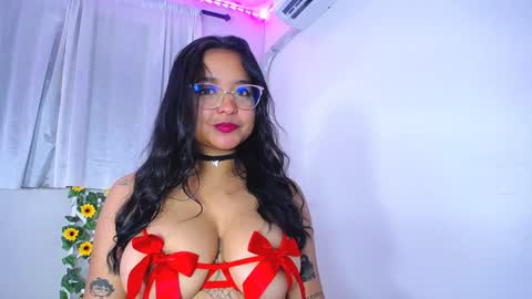 Snapshot of rous_25 chatting on 14, 12, 2024 rous_25 online show from 14, 12, 2024