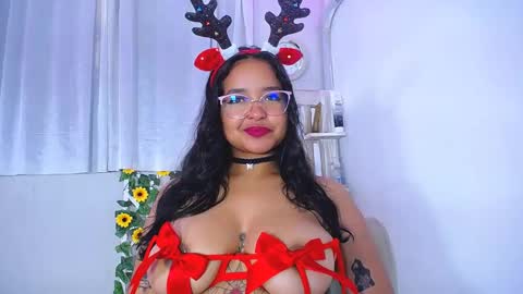 Snapshot of rous_25 chatting on 18, 12, 2024 rous_25 online show from 18, 12, 2024