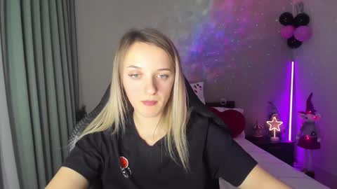 Snapshot of rousereed chatting on 19, 12, 2024 Rouse online show from 19, 12, 2024