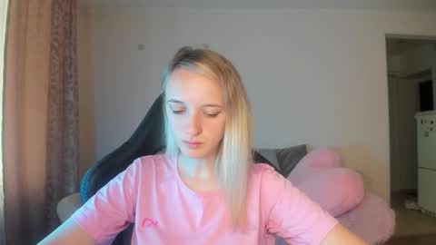 Snapshot of rousereed chatting on 14, 9, 2025 Rouse online show from 14, 9, 2025