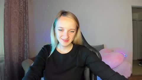 Snapshot of rousereed chatting on 29, 9, 2025 Rouse online show from 29, 9, 2025