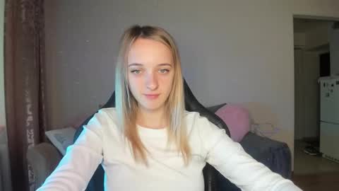 Snapshot of rousereed chatting on 13, 10, 2025 Rouse online show from 13, 10, 2025