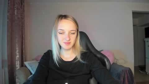 Snapshot of rousereed chatting on 14, 10, 2025 Rouse online show from 14, 10, 2025