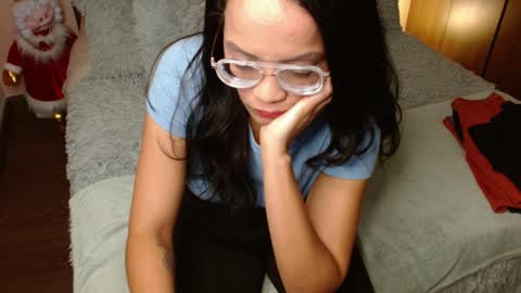 Rouss marie henao  online show from 21, 12, 2024