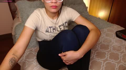 Rouss marie henao  online show from 8, 1, 2025