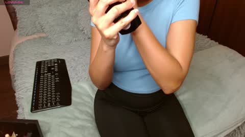 Rouss marie henao  online show from 12, 1, 2025