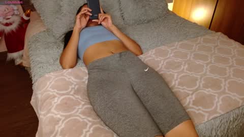 Rouss marie henao  online show from 19, 1, 2025