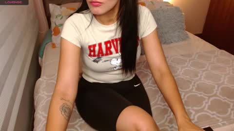 Rouss marie henao  online show from 12, 2, 2025