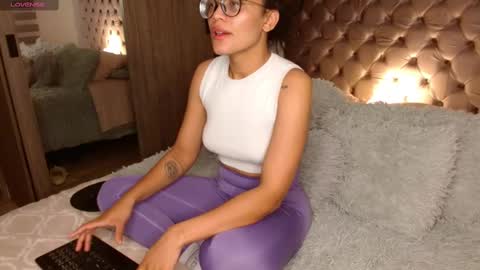Rouss marie henao  online show from 4, 3, 2025