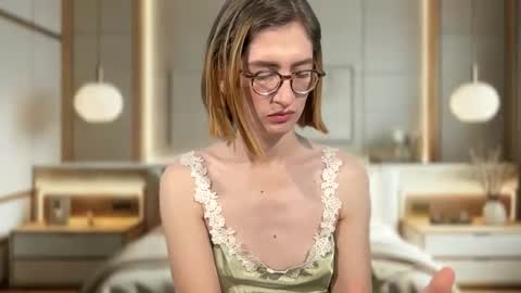 Snapshot of rousse507437 chatting on 14, 12, 2025 rousse507437 online show from 14, 12, 2025