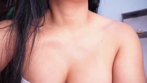 Snapshot of rousse_coup chatting on 25, 1, 2025 Rosse and Miller online show from 25, 1, 2025
