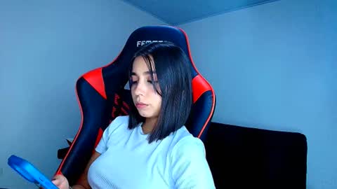 rousse_violet online show from 20, 4, 2026