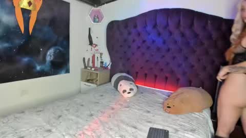 Snapshot of roussew chatting on 23, 1, 2025 I am lisa and excited that men masturbate for me online show from 23, 1, 2025