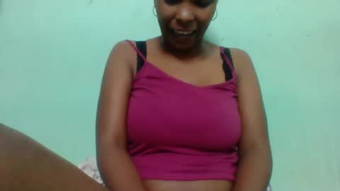 Snapshot of rovaelyah chatting on 19, 9, 2025 rovaelyah online show from 19, 9, 2025