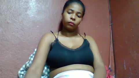 Snapshot of rovaelyah chatting on 10, 10, 2025 rovaelyah online show from 10, 10, 2025