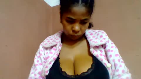 rovaelyah online show from 14, 7, 2026