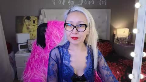 Snapshot of roxalanastar chatting on 1, 3, 2026 Roxalana online show from 1, 3, 2026
