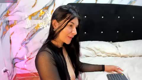 Snapshot of roxanaborns chatting on 16, 7, 2026 roxanaborns online show from 16, 7, 2026