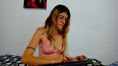 Snapshot of roxanajames__ chatting on 14, 12, 2024 roxy online show from 14, 12, 2024