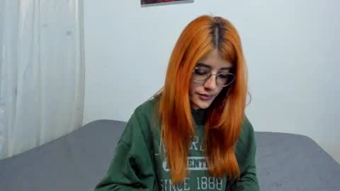 Snapshot of roxanajames__ chatting on 14, 9, 2025 roxy online show from 14, 9, 2025