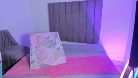 Roxane online show from 13, 1, 2026