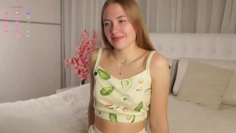 Anna Lokiss online show from 17, 10, 2025