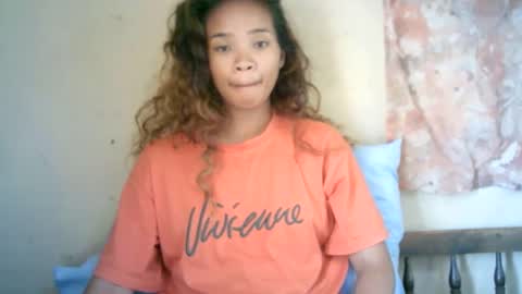 Snapshot of roxanne_98 chatting on 8, 12, 2024 roxanne_98 online show from 8, 12, 2024