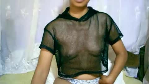 Snapshot of roxanne_98 chatting on 18, 1, 2025 roxanne_98 online show from 18, 1, 2025
