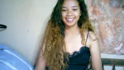 Snapshot of roxanne_98 chatting on 18, 1, 2025 roxanne_98 online show from 18, 1, 2025
