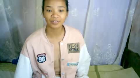 Snapshot of roxanne_98 chatting on 22, 1, 2025 roxanne_98 online show from 22, 1, 2025