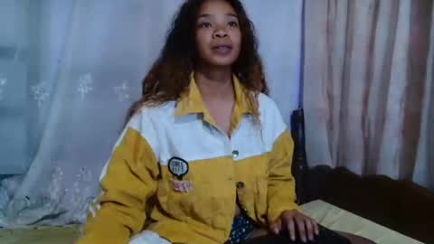 Snapshot of roxanne_98 chatting on 29, 1, 2025 roxanne_98 online show from 29, 1, 2025