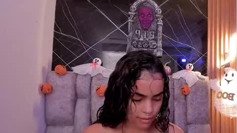 Snapshot of roxanne_dl chatting on 11, 10, 2025 Roxanna online show from 11, 10, 2025