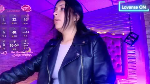 Snapshot of roxanne_han chatting on 20, 11, 2025 roxanne_han online show from 20, 11, 2025