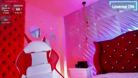 roxanne_han online show from 30, 4, 2026