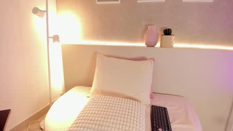 Snapshot of roxannegomez_ chatting on 29, 11, 2025 Roxanne Gomez online show from 29, 11, 2025